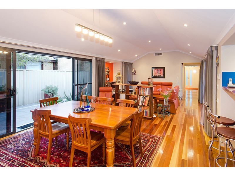 16 Peaker Court, Busselton WA 6280