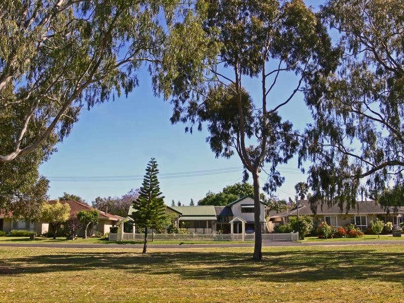 53 Southern Drive, Busselton WA 6280