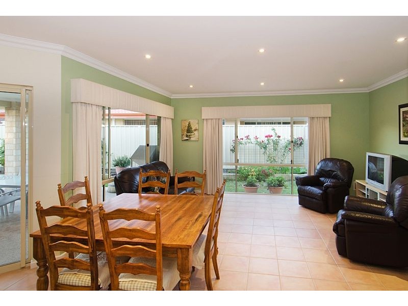 7 Seagull Drive, Broadwater WA 6280