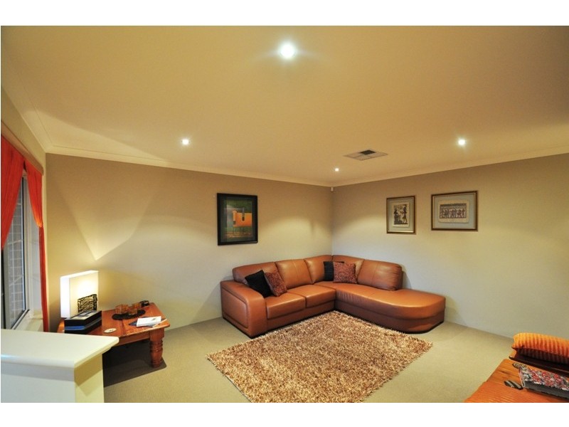 16 Marsupial Bend, Abbey WA 6280