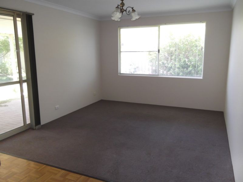 17 Songlark Mews, Geographe WA 6280