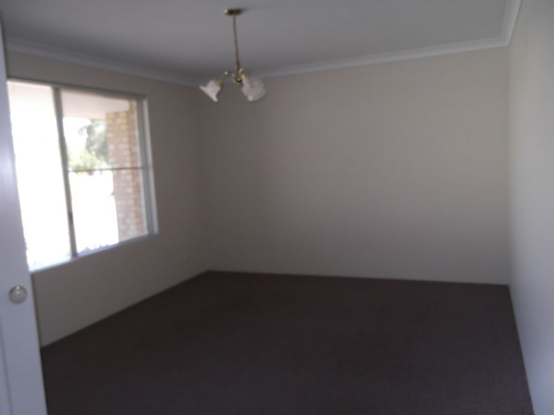 17 Songlark Mews, Geographe WA 6280