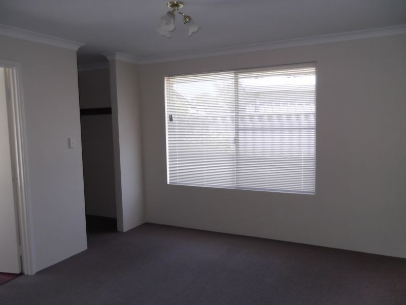 17 Songlark Mews, Geographe WA 6280