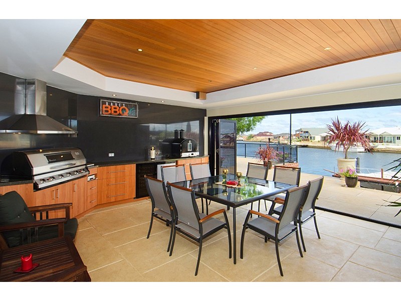 33 Lanyard Boulevard, Geographe WA 6280