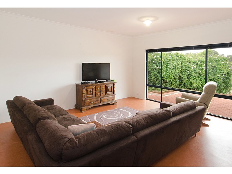 43 Duggan Drive, Cowaramup WA 6284