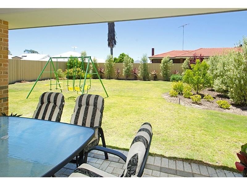 99 Broadwater Boulevard, Broadwater WA 6280