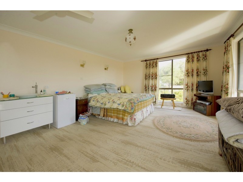 1 Isaacs Road, Margaret River WA 6285