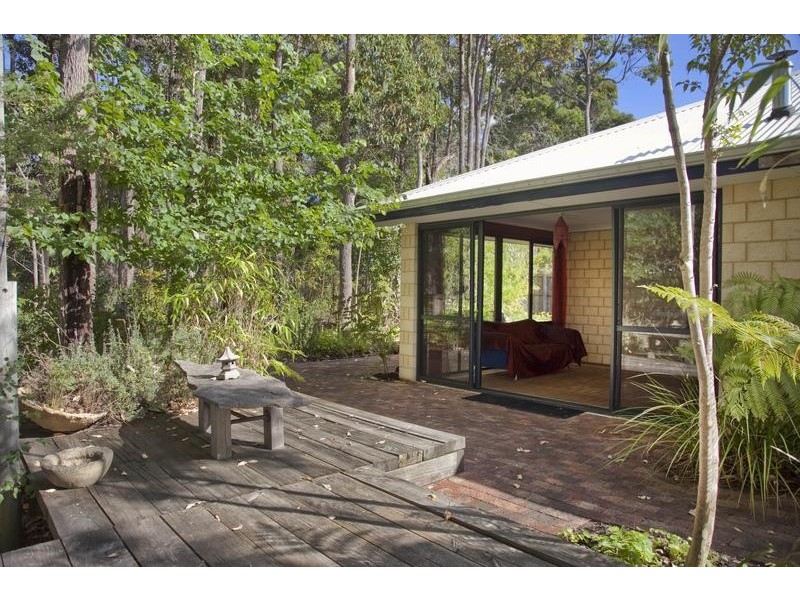 8 Riverslea Drive, Margaret River WA 6285