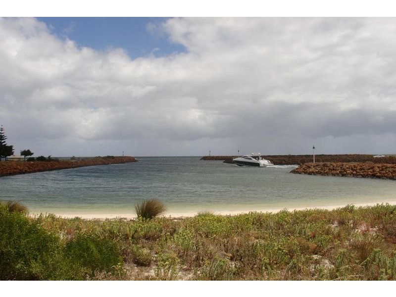 4/24 Freycinet Drive, Busselton WA 6280