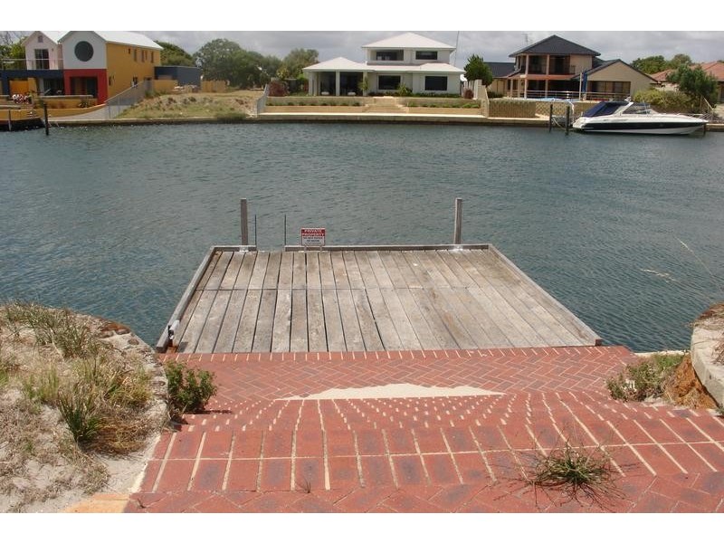 4/24 Freycinet Drive, Busselton WA 6280