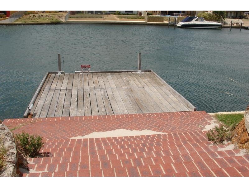4/24 Freycinet Drive, Busselton WA 6280