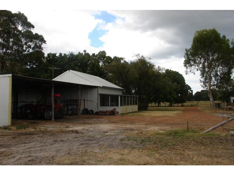 209 Kaloorup Road, Busselton WA 6280