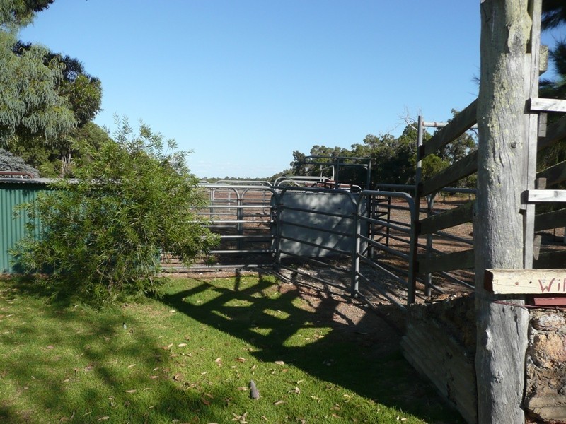 123 Silverwood Road, Metricup WA 6280