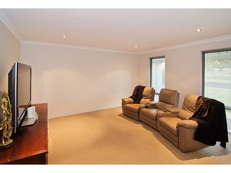 11 Deason Way, Dunsborough WA 6281