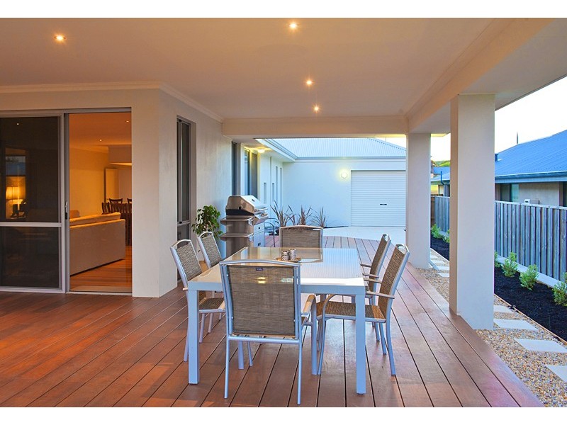 11 Deason Way, Dunsborough WA 6281