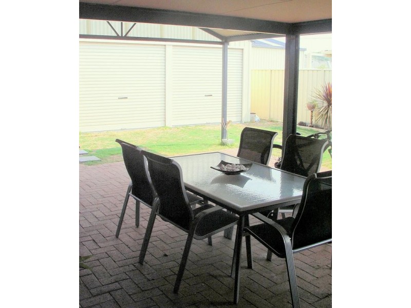 14 Bosworth Bend, West Busselton WA 6280