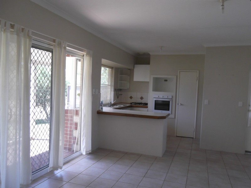 2/10 Beaufort Crescent, Busselton WA 6280