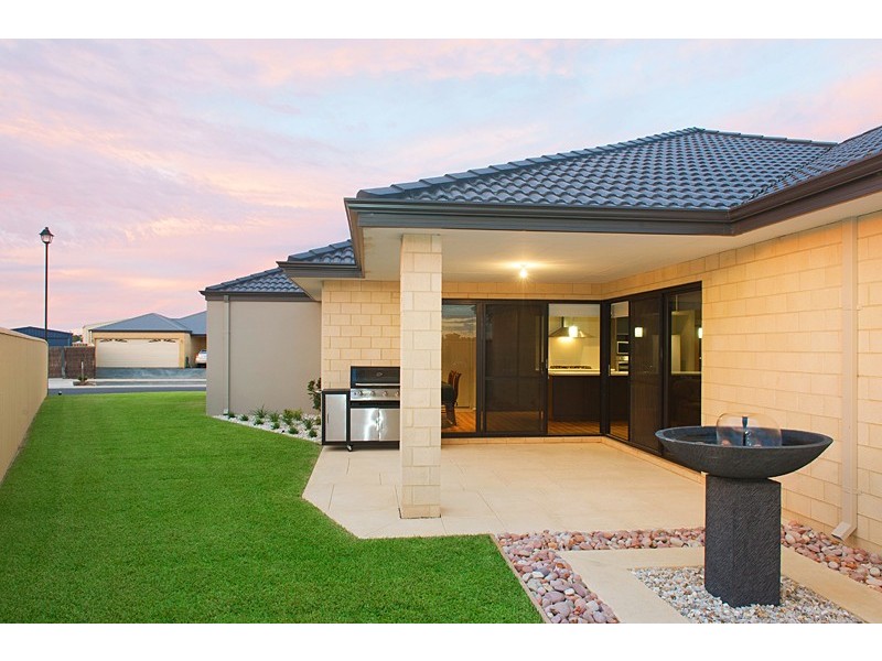 4 Provincia Parade, Yalyalup WA 6280