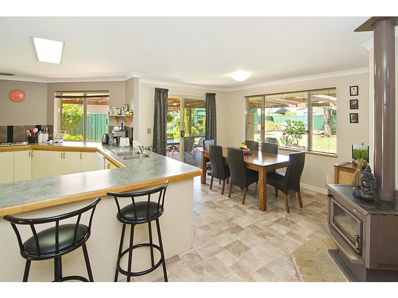 12 Lakelands Cove, West Busselton WA 6280