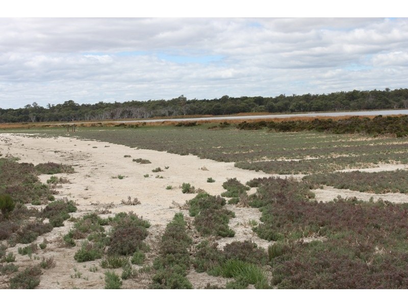 4 Ballarat Road, Wonnerup WA 6280