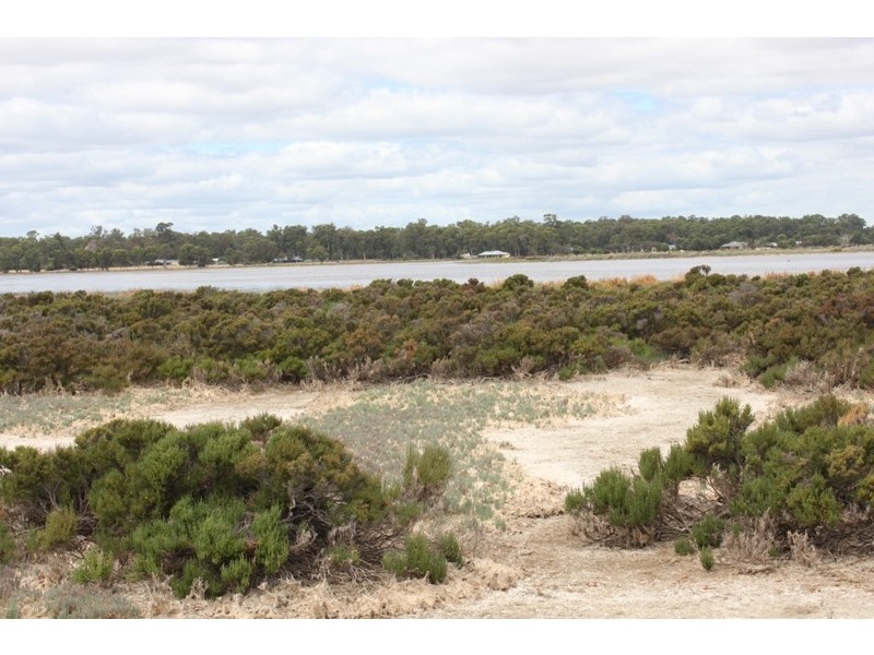 4 Ballarat Road, Wonnerup WA 6280