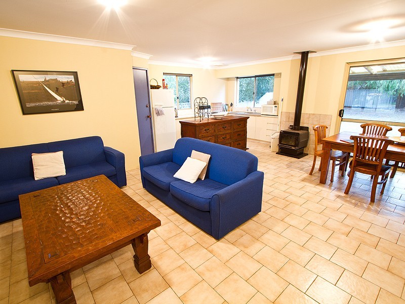 136 Gifford Road, Dunsborough WA 6281