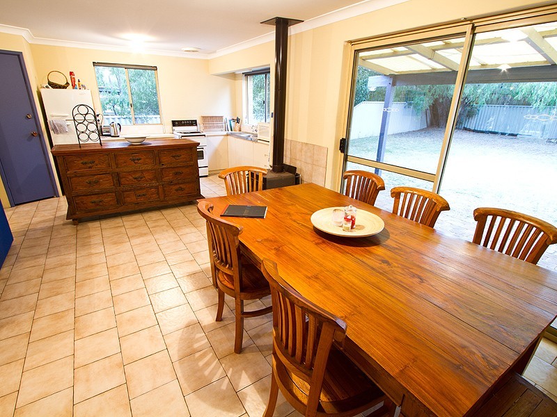 136 Gifford Road, Dunsborough WA 6281