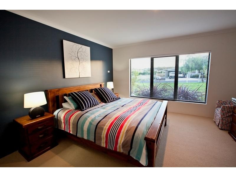 6 Amiro Street, Dunsborough WA 6281