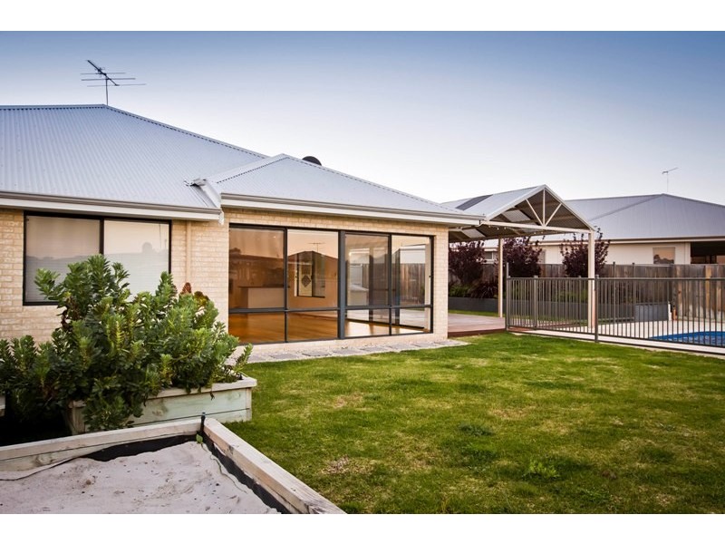 6 Amiro Street, Dunsborough WA 6281