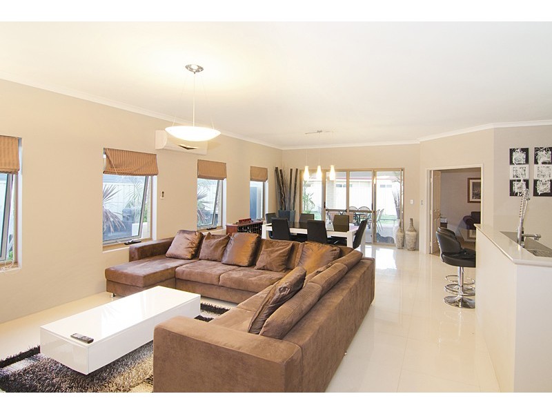 68 Lancaster Drive, Busselton WA 6280