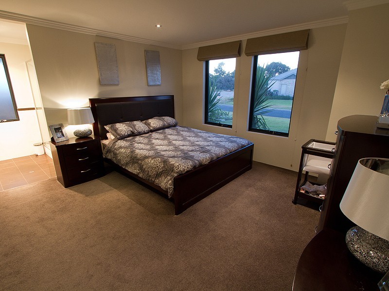 12 Oakmont Crescent, Dunsborough WA 6281