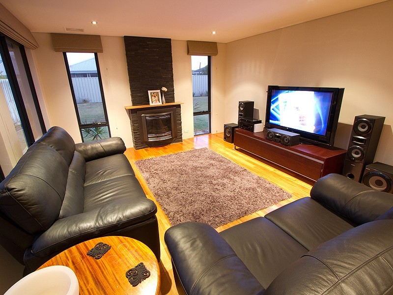 12 Oakmont Crescent, Dunsborough WA 6281