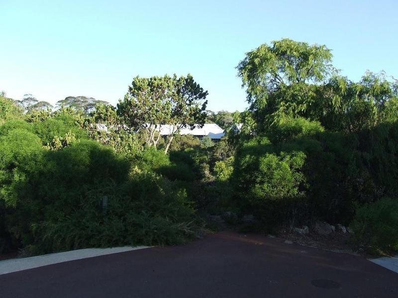 11/26 Yallingup Beach Road, Yallingup WA 6282