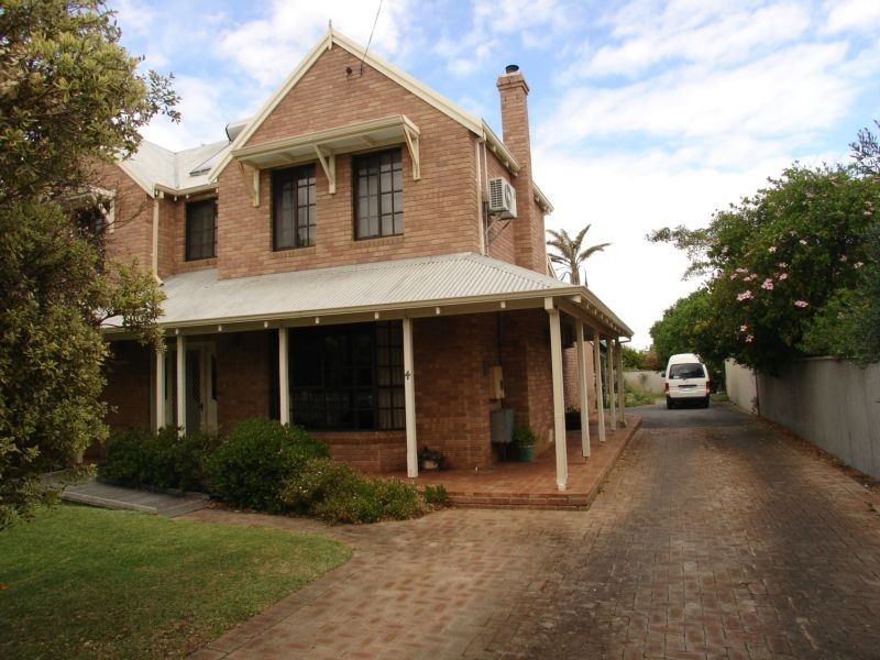 4 Adelaide Street, Busselton WA 6280