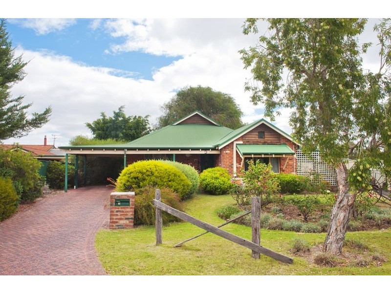 3 Hudson Place, West Busselton WA 6280