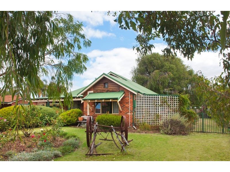 3 Hudson Place, West Busselton WA 6280