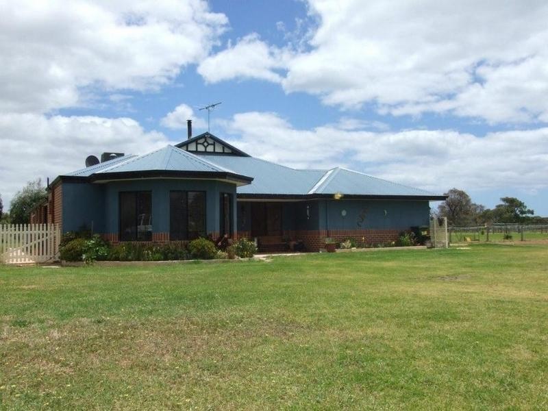 66 Estuary Waters Drive, Reinscourt WA 6280