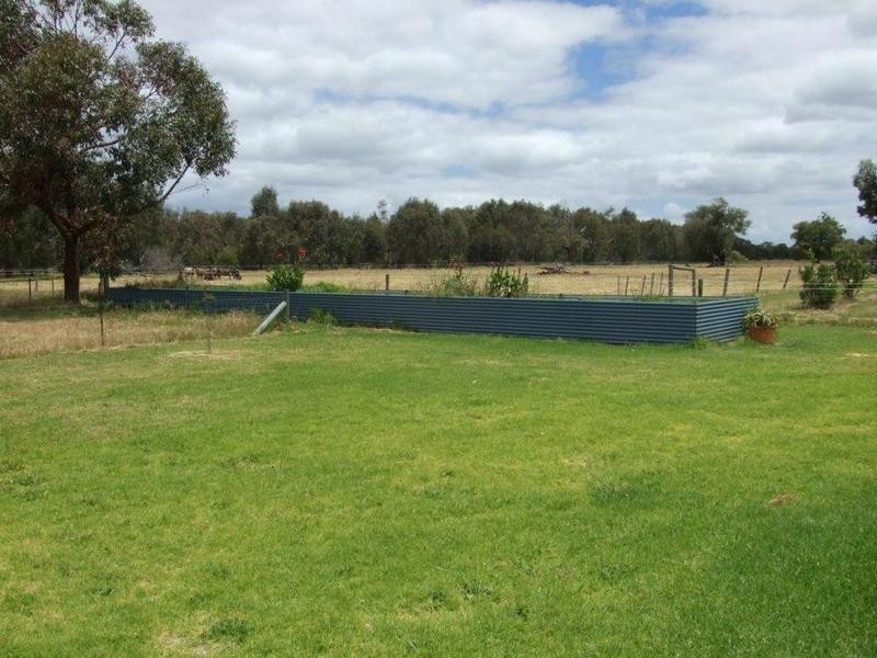 66 Estuary Waters Drive, Reinscourt WA 6280