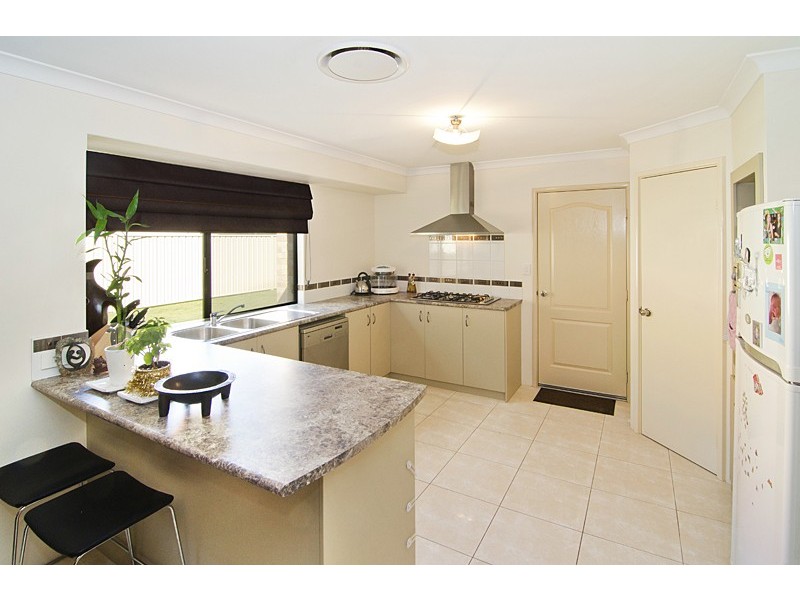 4 Pickmore Circus, West Busselton WA 6280