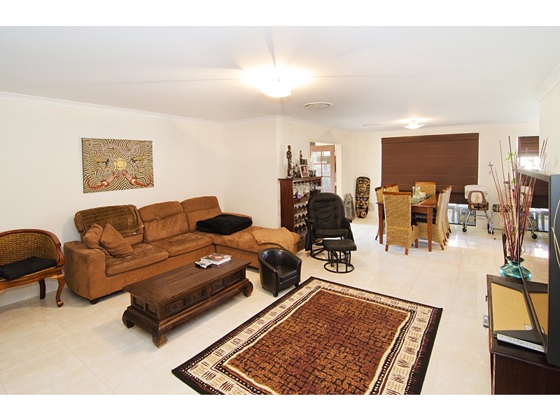 4 Pickmore Circus, West Busselton WA 6280