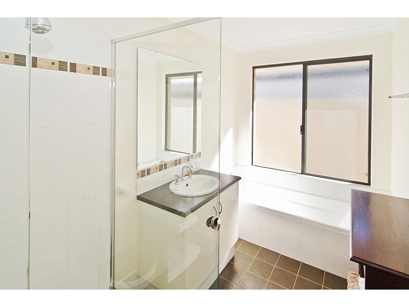 4 Pickmore Circus, West Busselton WA 6280
