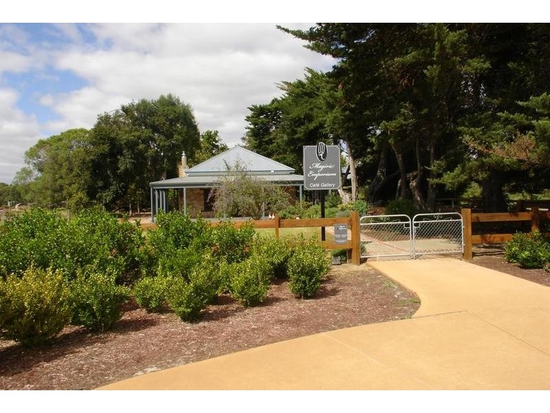 6 Egan Crescent, Busselton WA 6280