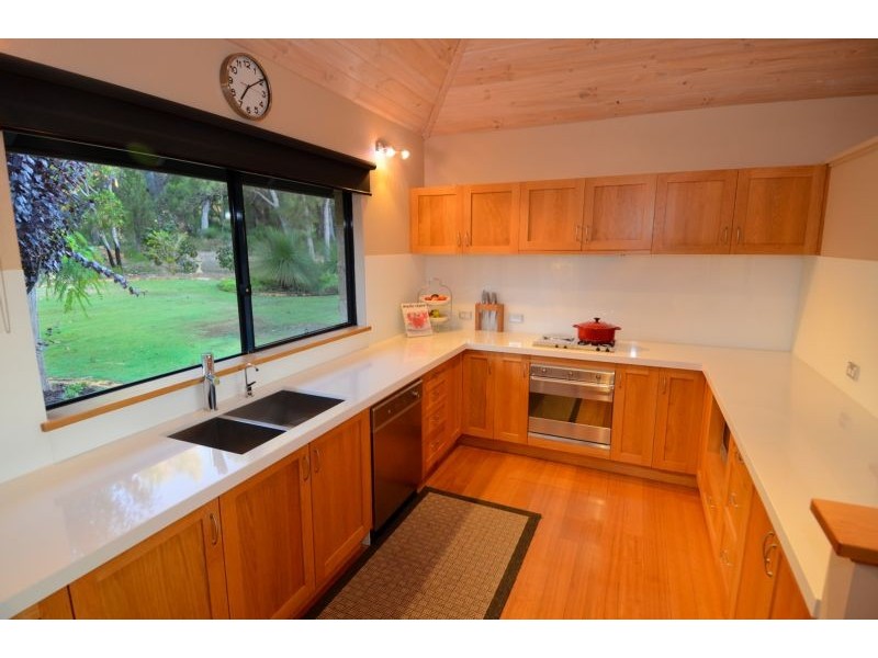 96 Sonning Loop, Yallingup WA 6282