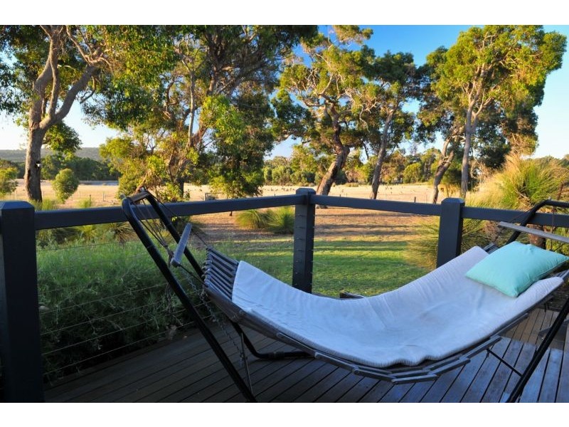 96 Sonning Loop, Yallingup WA 6282