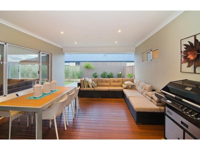 50 Callitris Crescent, Broadwater WA 6280
