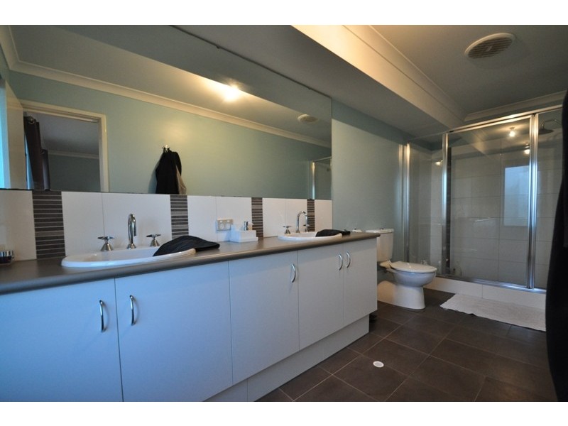 68 Everwood Glade, Ambergate WA 6280