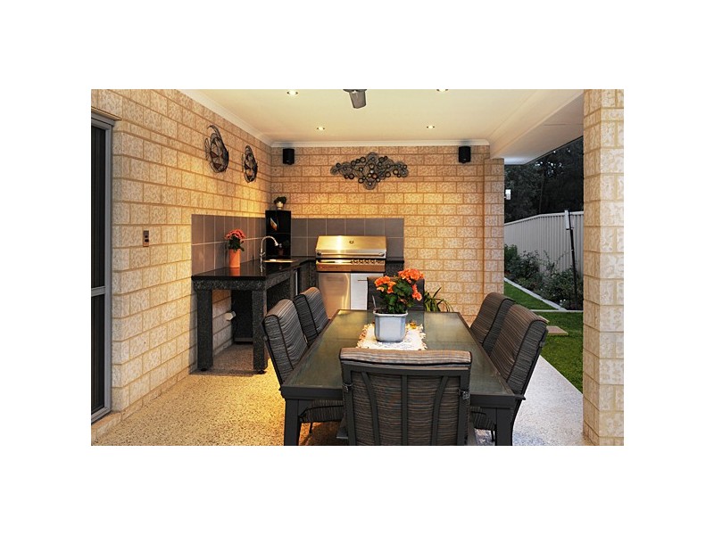 100 Hawker Approach, Yalyalup WA 6280