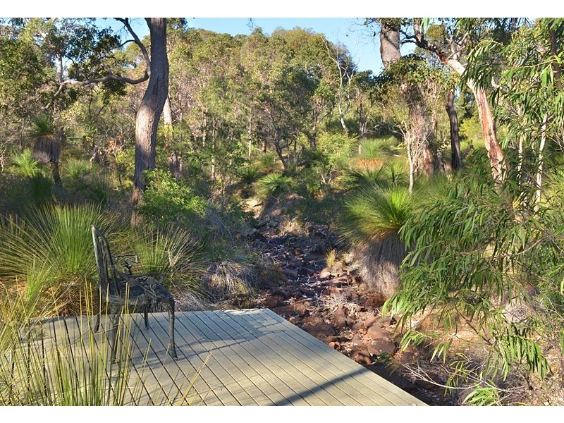 16 Three Bears Place, Yallingup WA 6282