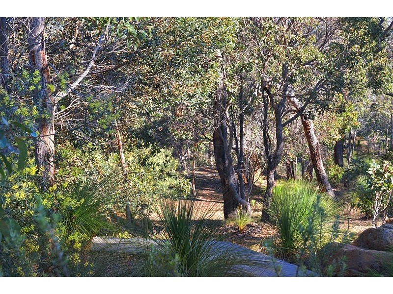 16 Three Bears Place, Yallingup WA 6282