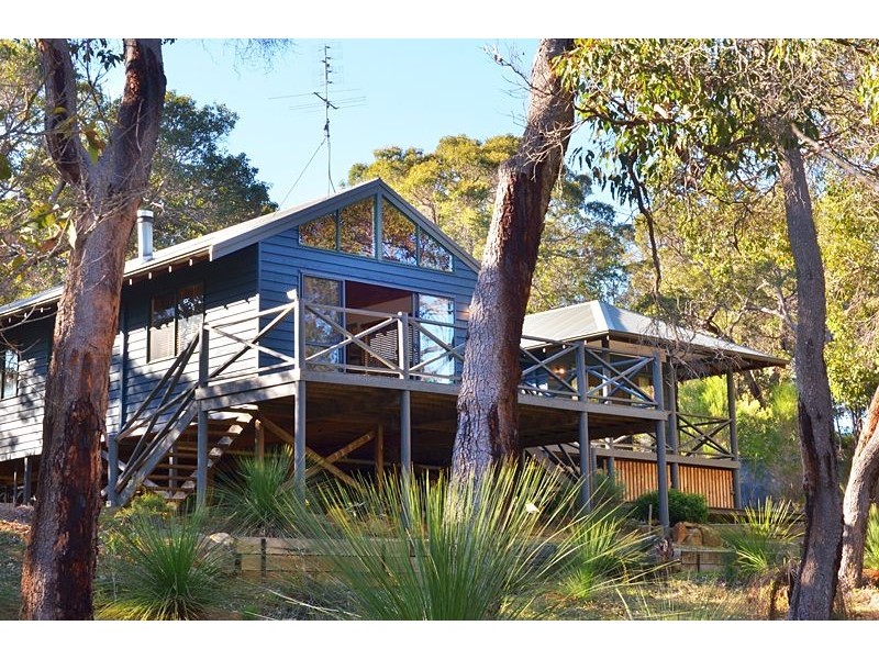 16 Three Bears Place, Yallingup WA 6282